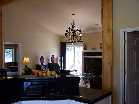 5th image of 145 Pine Rock Ln