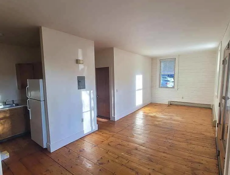 14 Main St #10 — Photo 1