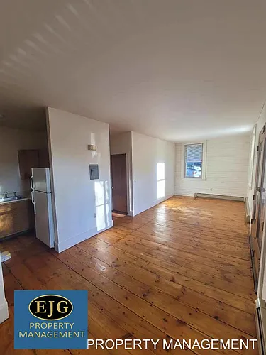 14 Main St Photo 1
