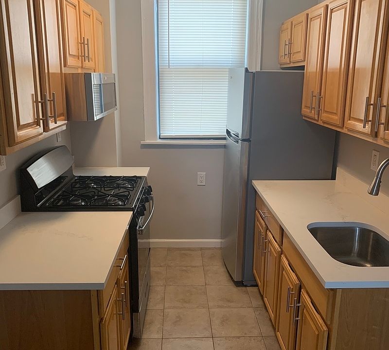 1st image of 3012 Astoria Blvd APT 9