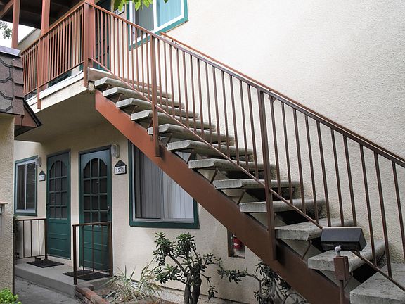 2nd image of 1535 Vista Del Mar Dr