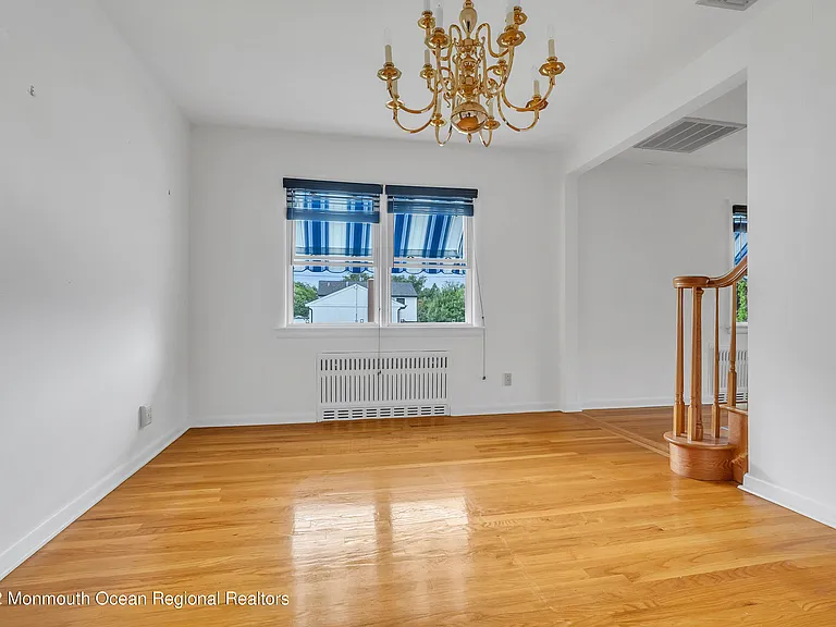 11 Elm Ave — Photo 9