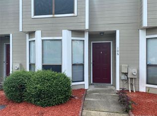 106 Aloha Dr, Fayetteville, NC 28311