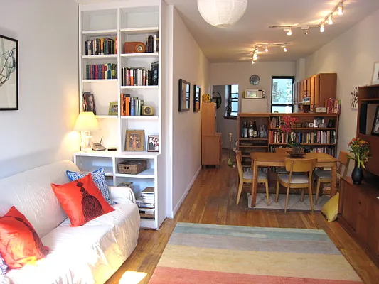 Sold by Garfield Realty  | media 4