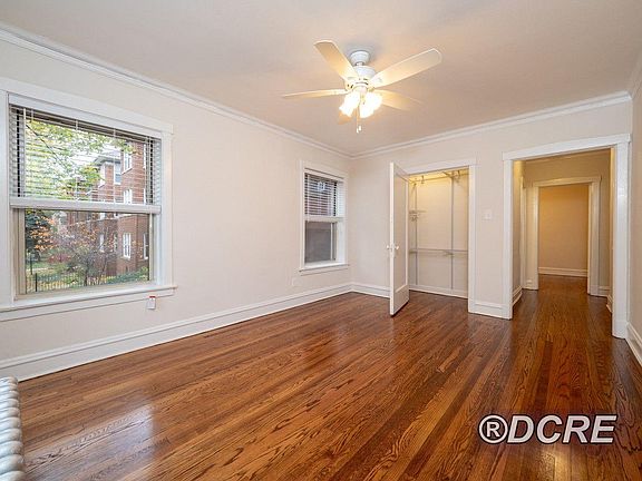 3rd image of 1537 W Fargo Ave #3A