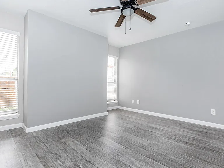 Bayou Park Apartments — Photo 55