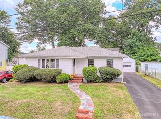 22 Mystic St, Fords, NJ 08863