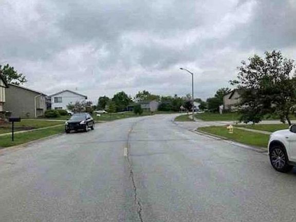 Exterior Neighborhood (street photo)