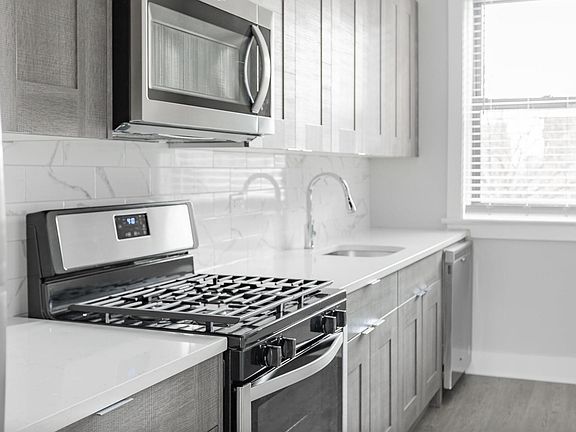 3rd image of 6136 S Dorchester Ave #2