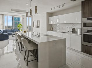 851 NE 1st Ave #3301, Miami, FL 33132
