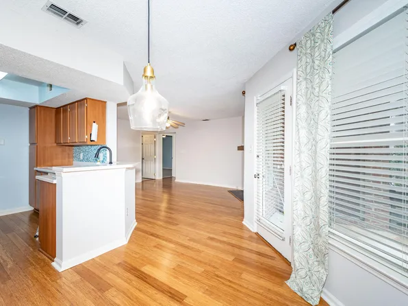 109 Killam Ct, Cary, NC 27513