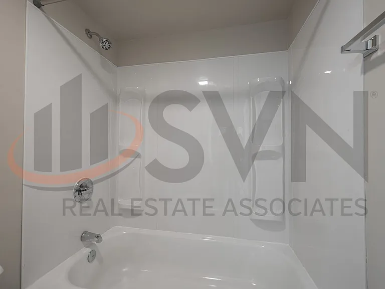 500 Umstead Dr #104E — Photo 9