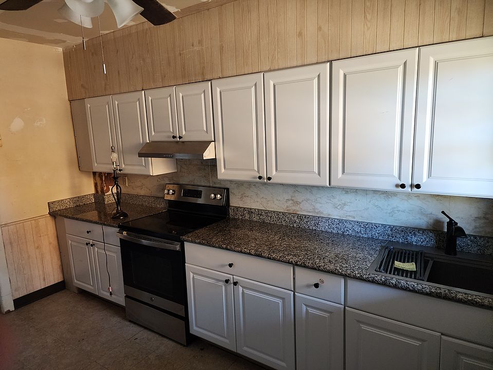 2nd image of 302 Main St #304