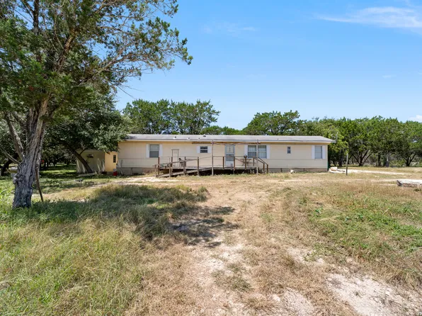 404 Camino Real Rd, Kerrville, TX 78028