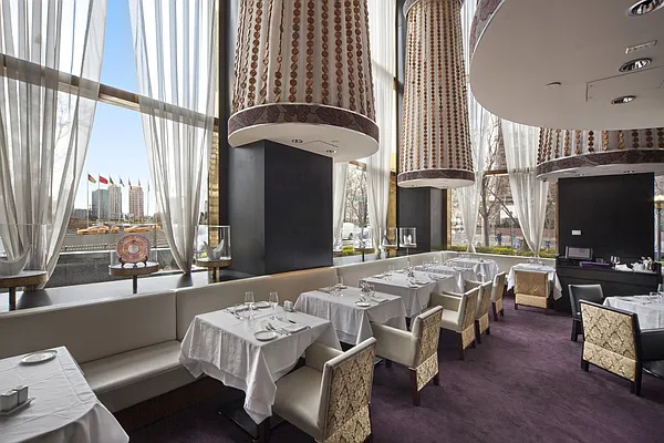 Rented by Compass | media 38