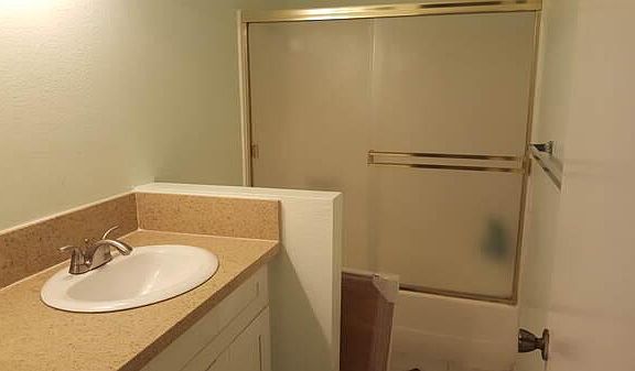 4th image of 828 N Garfield Ave