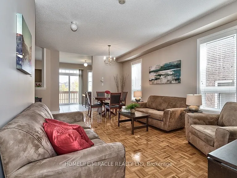 3 Ashdale Rd — Photo 5