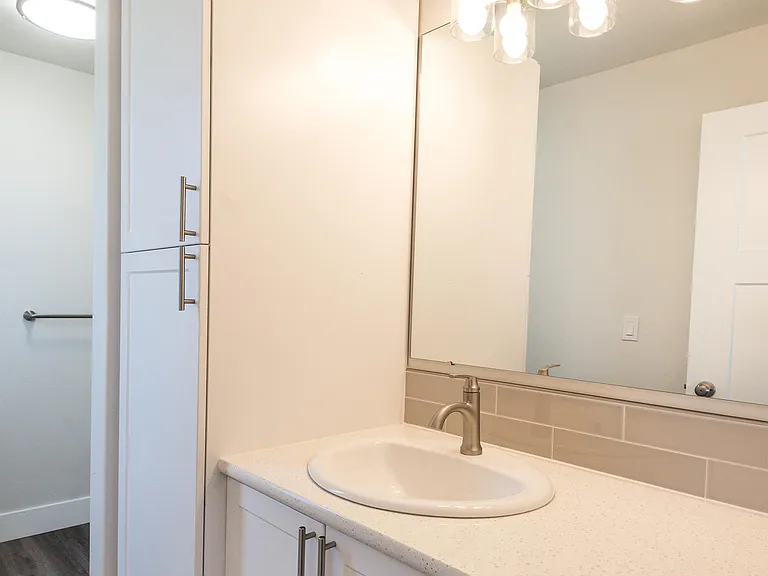 811 NW 21st St #811 — Photo 11