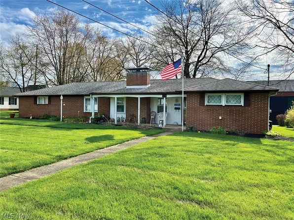 120 Clearmount Ave SE, North Canton, OH 44720