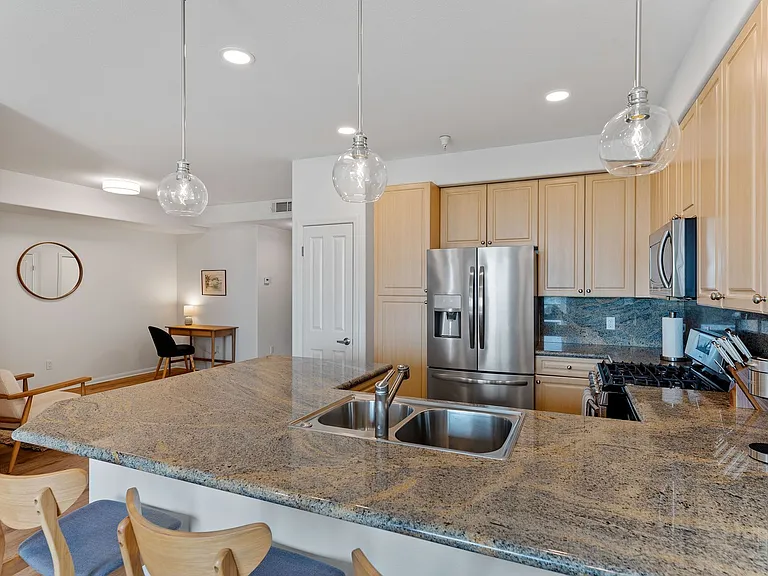 436 Poli St #402 — Photo 7