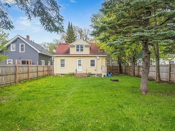 4th image of 2621 Ogden Ave