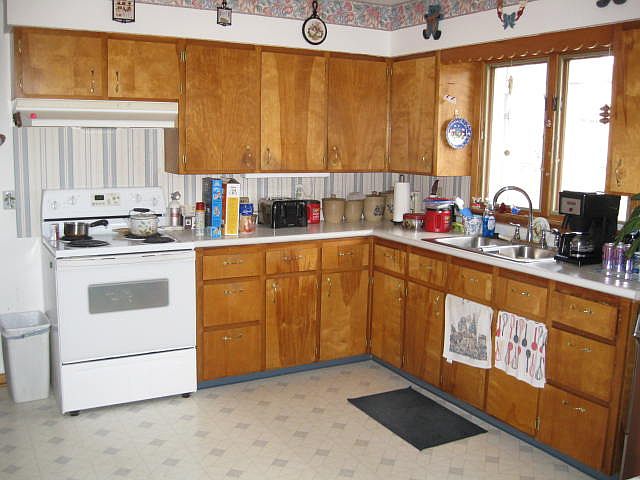 2nd image of 307 W Smith St