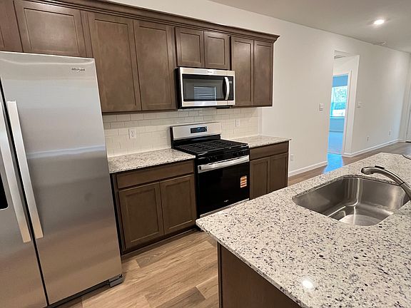 5th image of 834 Coffee Mill Ln