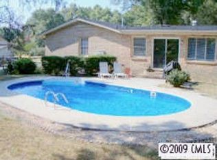 1314 Erinshire Rd, Charlotte, NC 28211