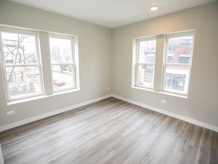 3355 N Whipple St #2S — Photo 6