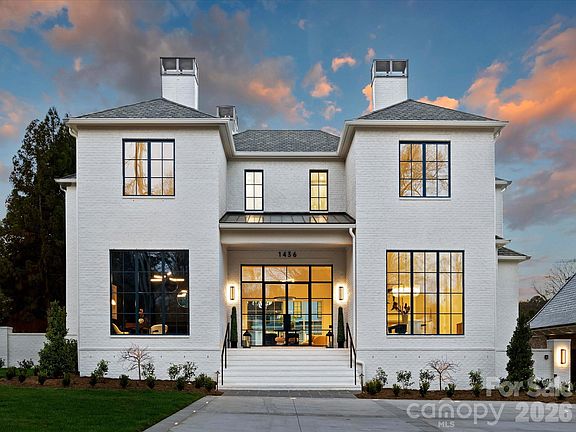 3rd image of 1436 Queens Rd W