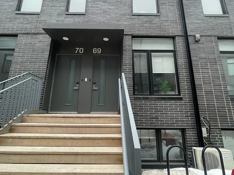 1760 Simcoe St N #69 — Photo 1