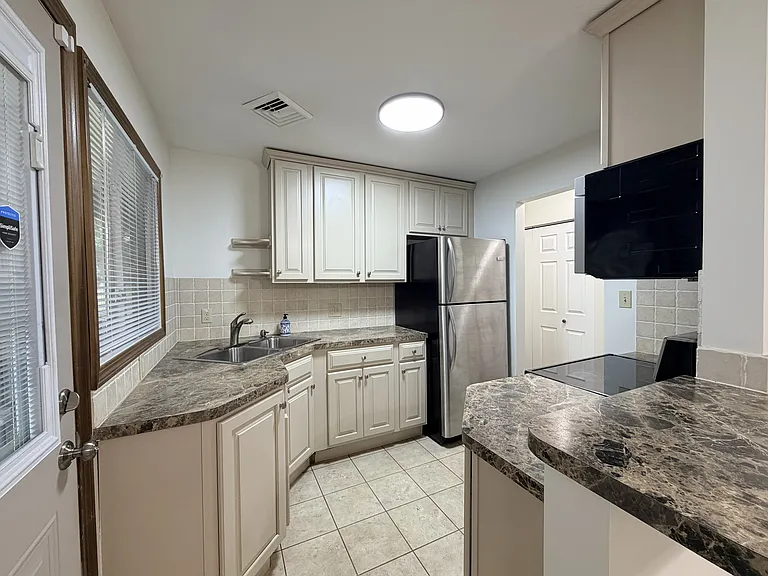 750 Dawson Rd — Photo 10