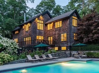 72 Summerfield Ln, Middletown, RI 02842