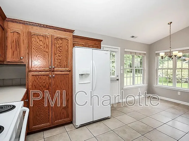 510 S Ridge Ave — Photo 20