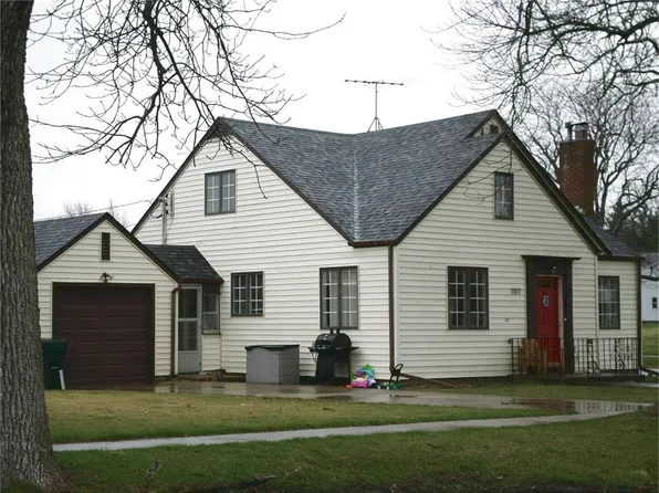 707 2nd St, Sully, IA 50251