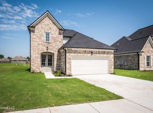 9072 Lakeside Cir S, Walls, MS 38680