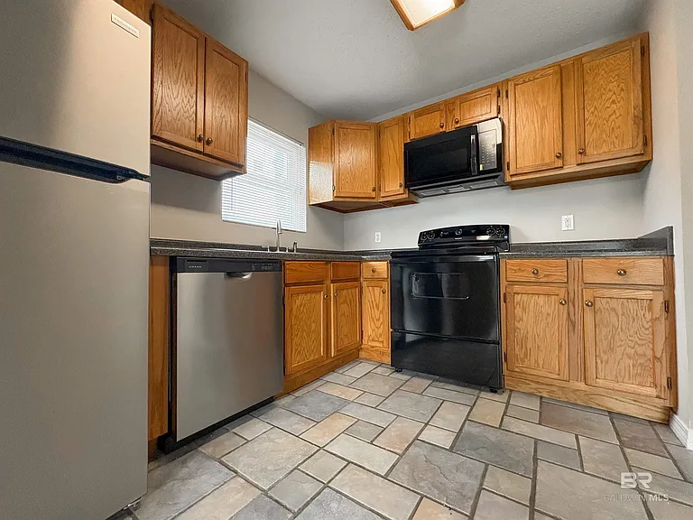 5652 Dee St #A — Photo 11