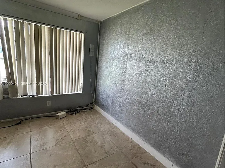 5710 NW 64th Way — Photo 10
