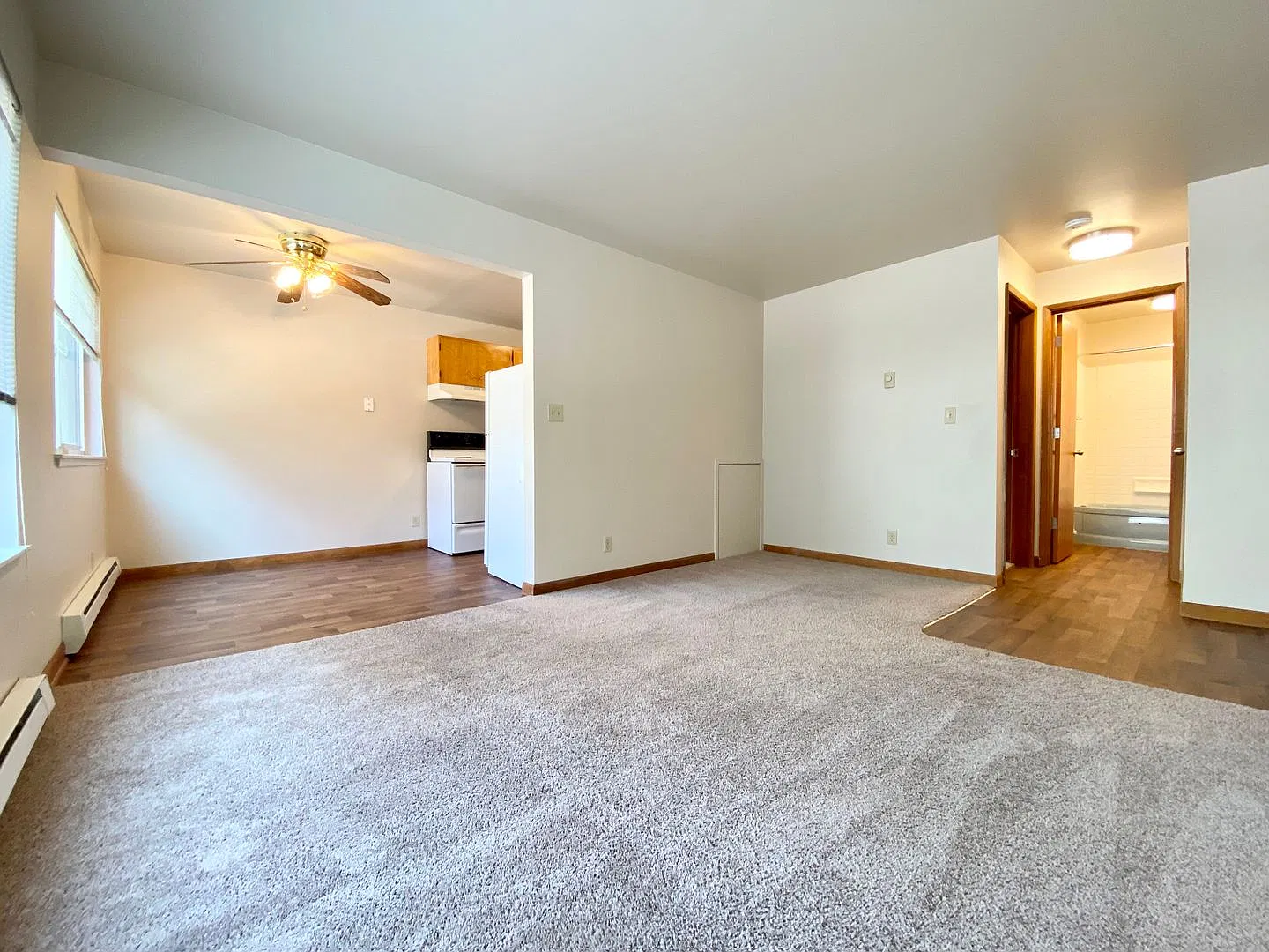 Welcome to Parkwood Apartments! — Photo 1