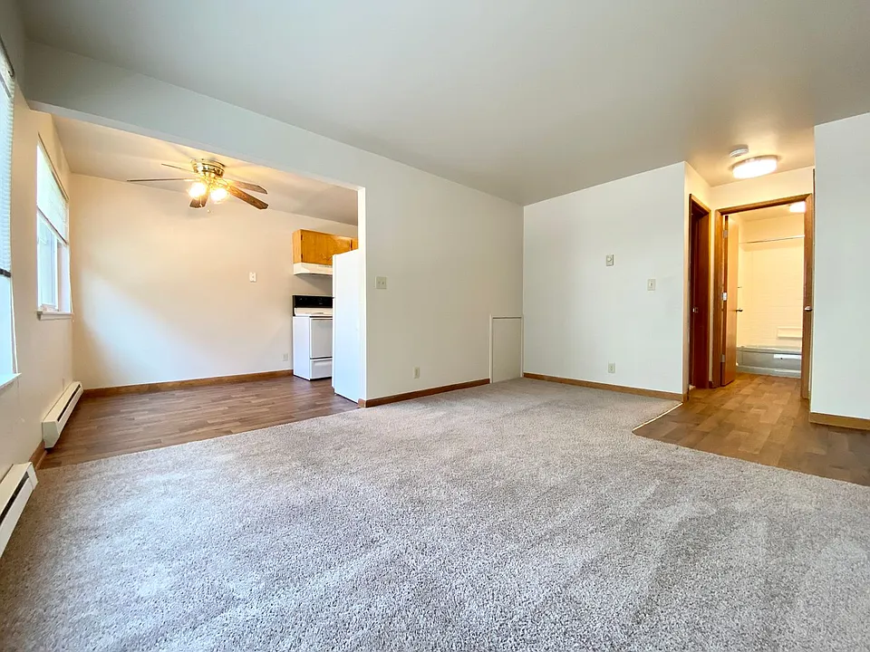 Welcome to Parkwood Apartments!