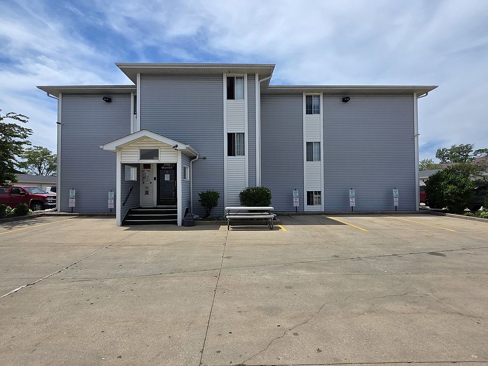 1st image of 3170 W Monroe St APT 107