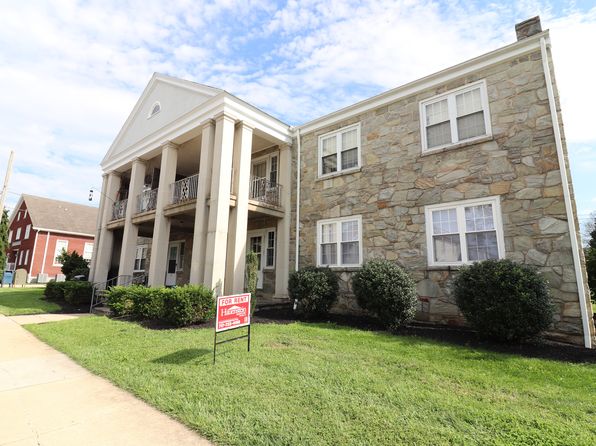 302 S Oak St APT 1
