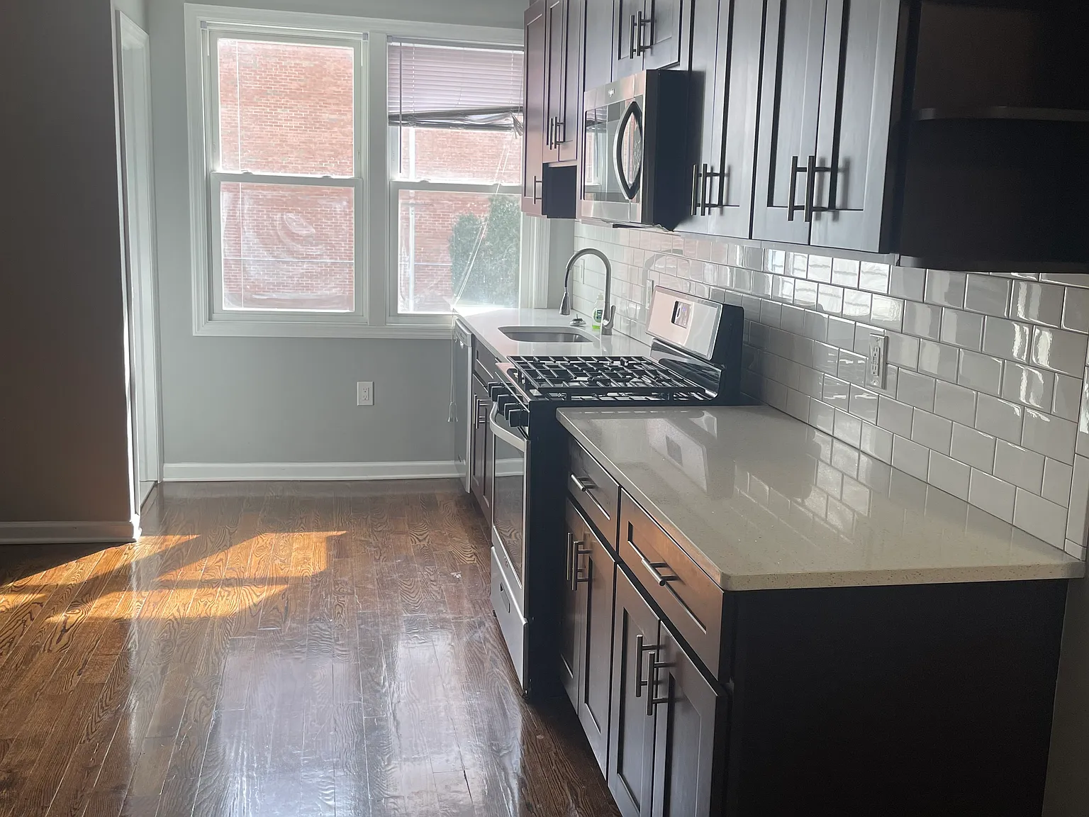 270 New York Ave — Photo 1