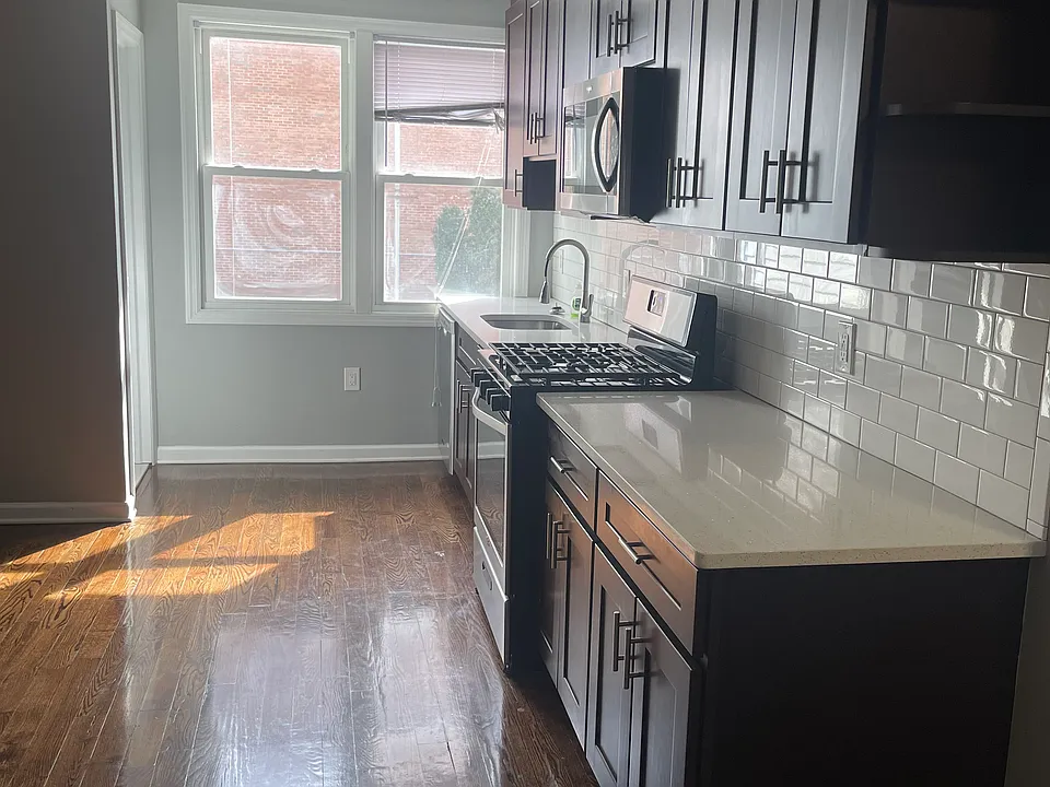 270 New York Ave #2
