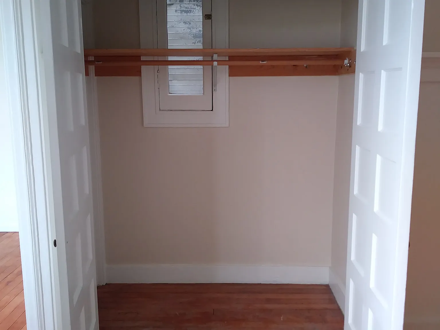 Studio, $2,500 — Photo 3