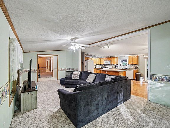 3rd image of 1084 Brandy Ln