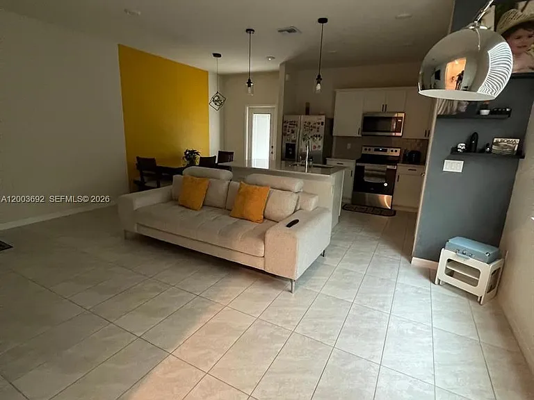 3235 Watercress Dr — Photo 3