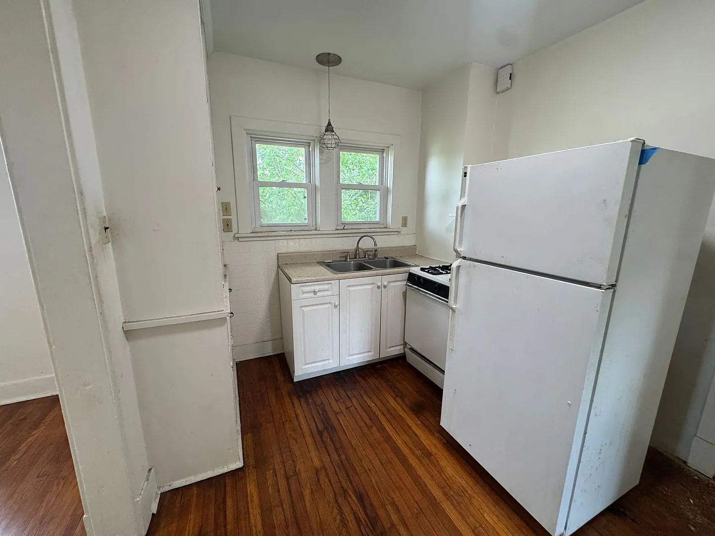 2 Bedroom 1 Bath Apartment in West Mifflin — Photo 4