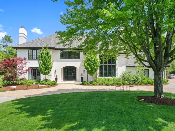 124 Saint Francis Cir, Oak Brook, IL 60523