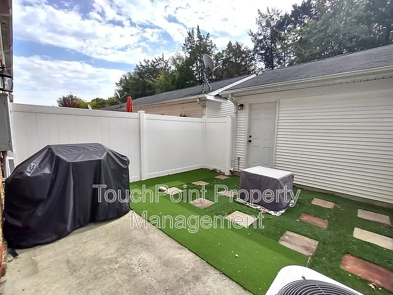 8606 Beaver Creek Dr — Photo 18